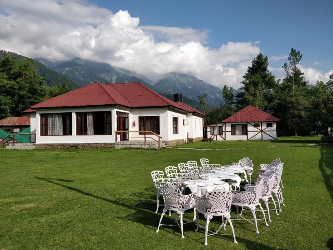 Heevan Pahalgām Buitenkant foto