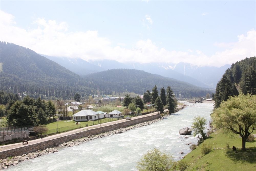 Heevan Pahalgām Buitenkant foto